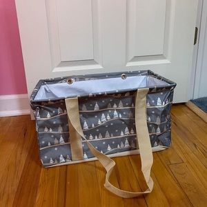 Medium utility tote